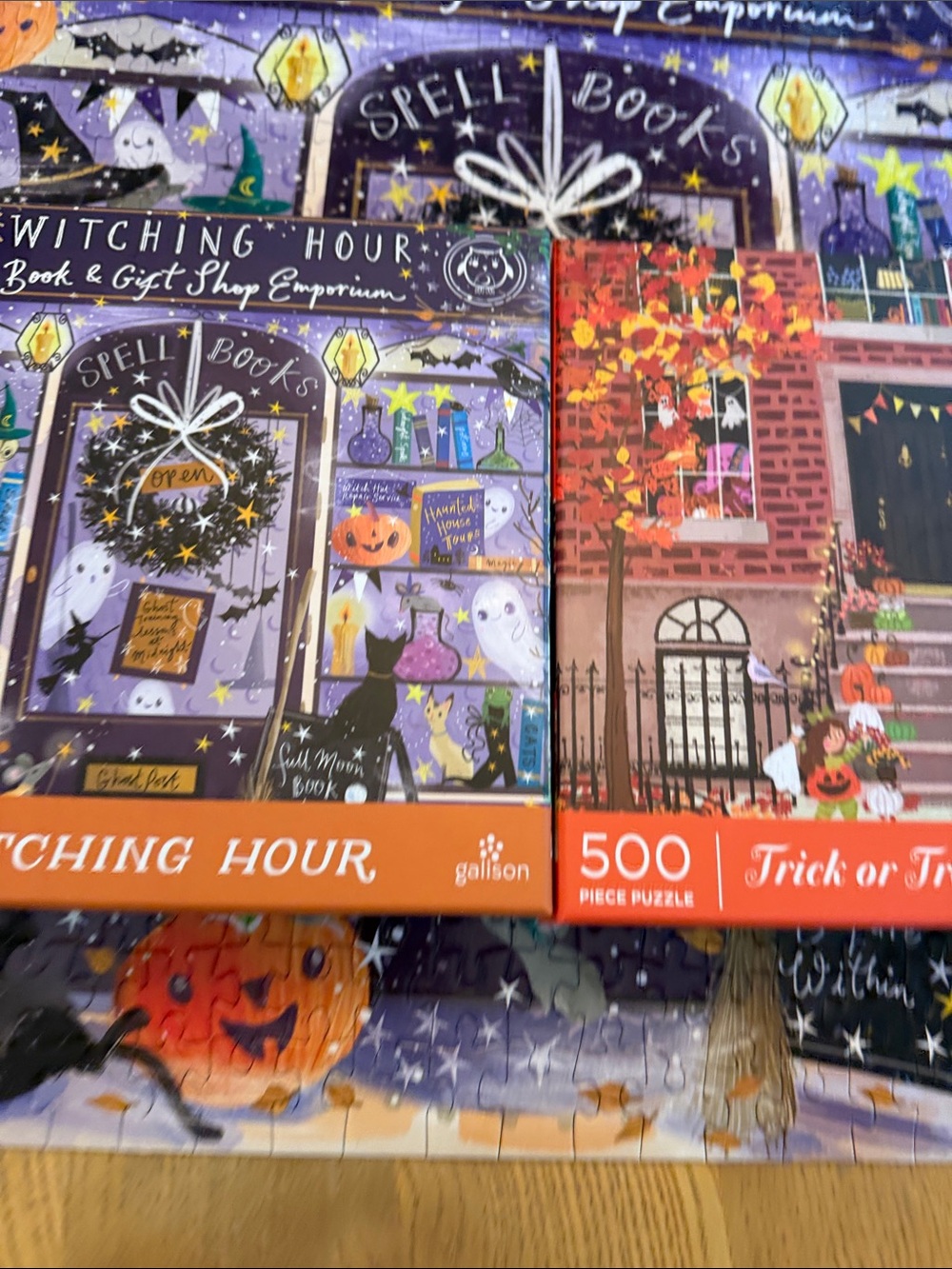 (2) puzzles by Gallison. 500ct
Witching Hour
Trick or Tteat
